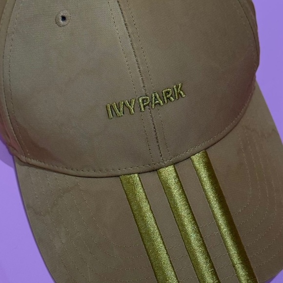 Cap Ivy Park - Picture 2 of 3